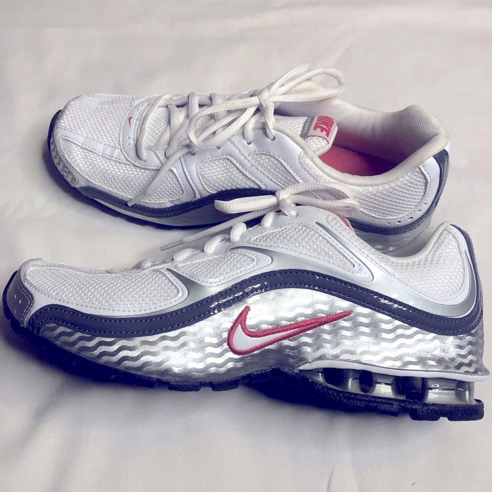 Nike Relax run 5 athletic sneakers shoes